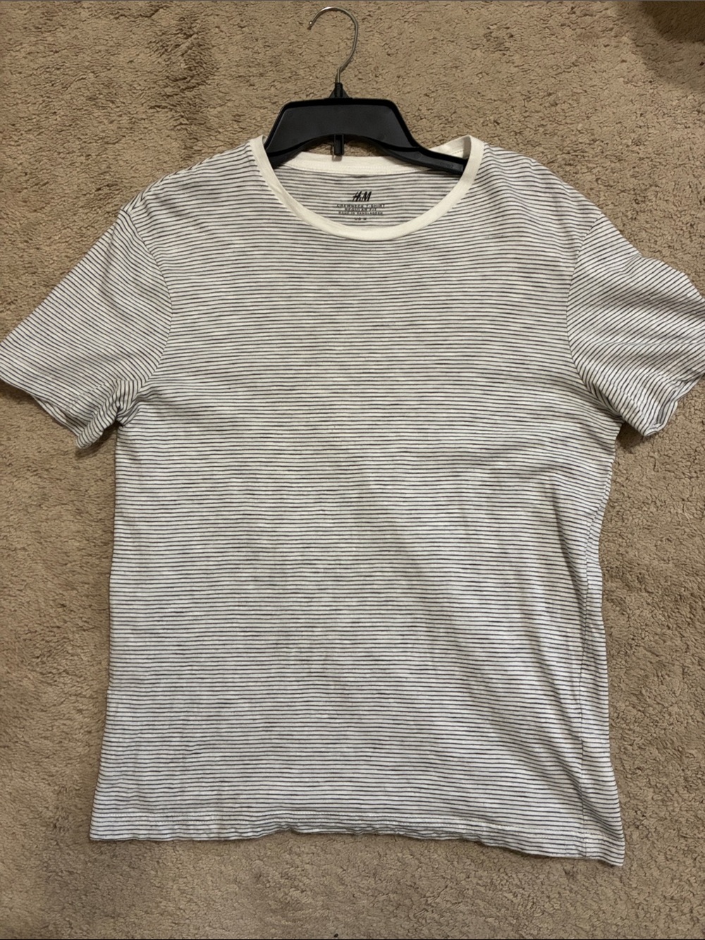 H&M Women’s White and Black Striped Crew Neck Tee Size M